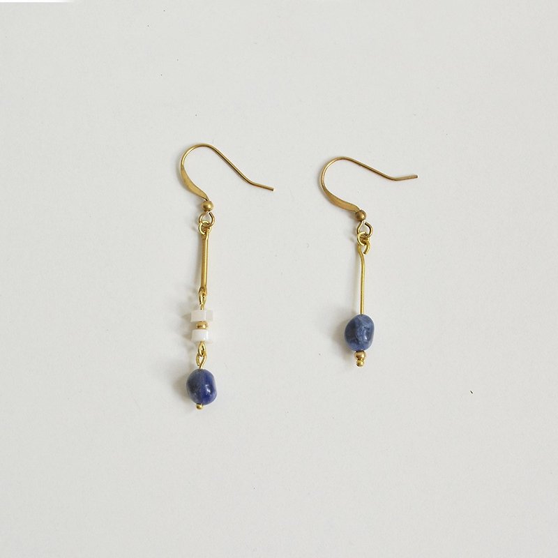 Quiet natural stone brass earrings - ต่างหู - ทองแดงทองเหลือง สีน้ำเงิน