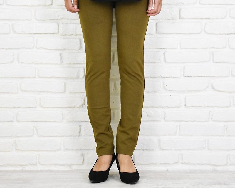 Superb comfort Skinny straight stretch long pants Olive - กางเกงขายาว - วัสดุอื่นๆ สีกากี