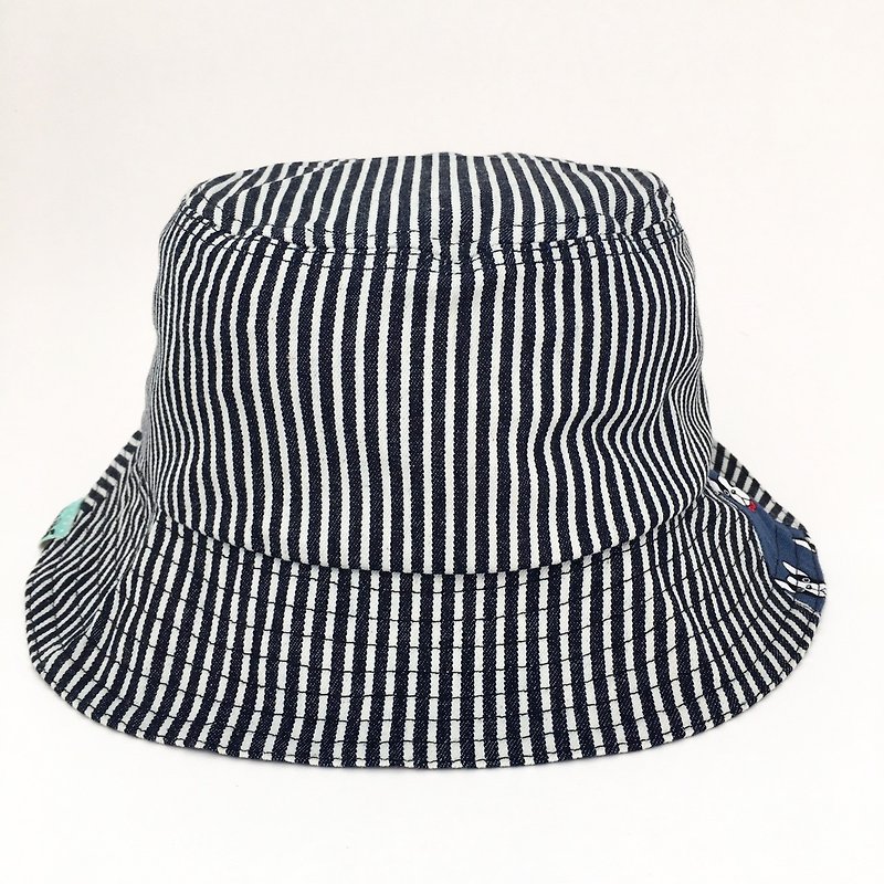 *Today I live spotlight Fisherman hat / black and white striped x gentleman Bago dog* - Hats & Caps - Cotton & Hemp Black