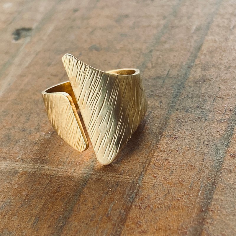 Bronze plain ring can be customized name activity ring S511 - แหวนทั่วไป - ทองแดงทองเหลือง สีทอง
