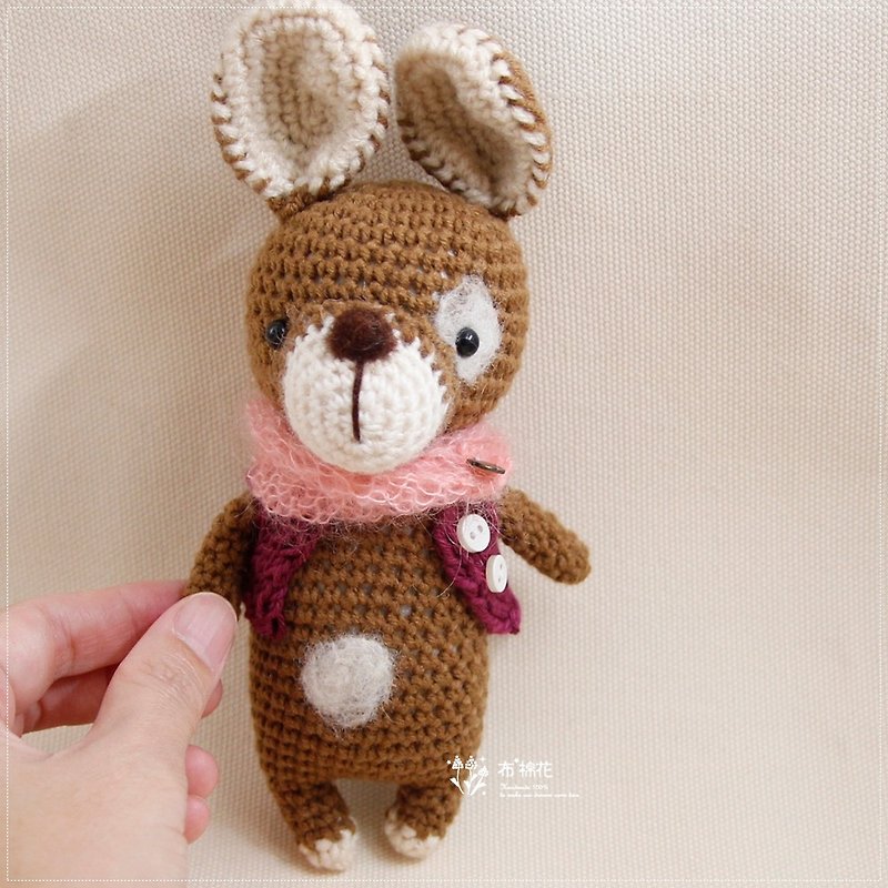 Scarf bunny pink scarf vest brown spotted rabbit - ตุ๊กตา - เส้นใยสังเคราะห์ สีนำ้ตาล