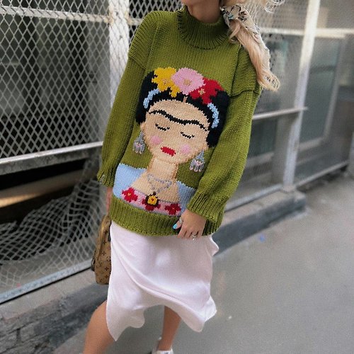VerShy Sweater with Frida Kahlo embroidery, oversize sweater