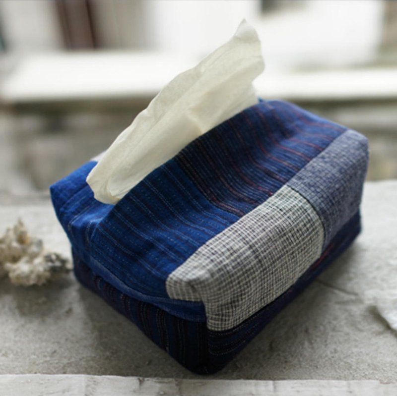 青いパッチワークインディゴ手織りの古い布紙箱自家製綿布アートティッシュボックスフェイスペーパーカバー - ティッシュボックス - コットン・麻 ブルー