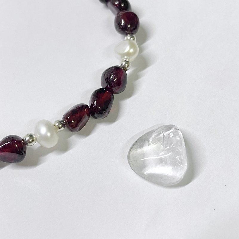 【Pingzhi】Rock ruby、natural pearl、Bracelet - Bracelets - Crystal 