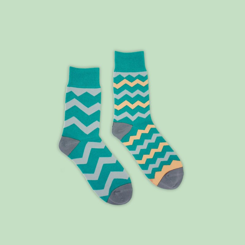 不對稱的和諧/藍綠(L)-MIT設計中筒襪 - 襪子 - 棉．麻 綠色
