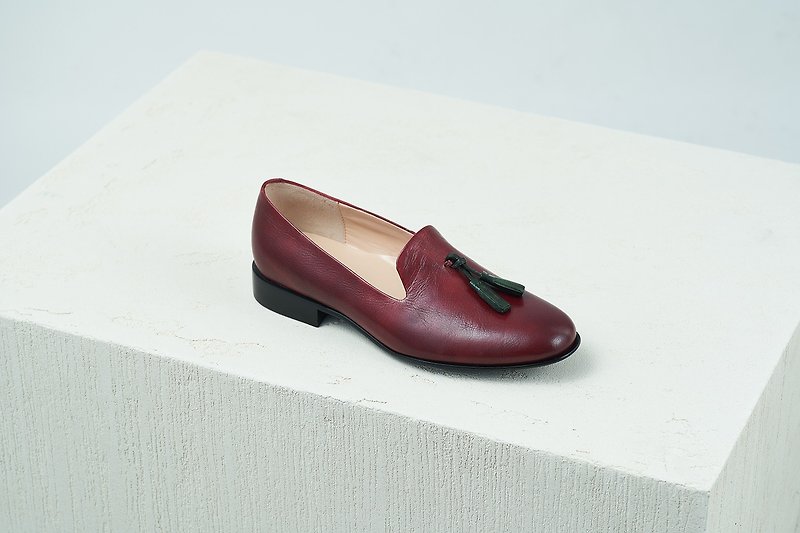 Tassel Loafers - Maroon - Women's Oxford Shoes - Genuine Leather Red