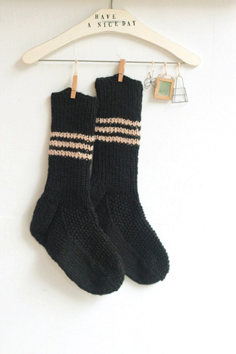 [良い日]手作り手作り。手編みの冬の日本のウール厚手のウールの靴下/クリスマスプレゼント - ソックス - その他の素材 ブラック