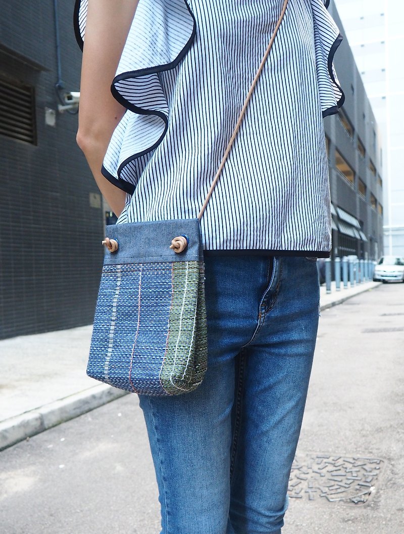 Leather paper small side bag cross body bag - Messenger Bags & Sling Bags - Paper Blue