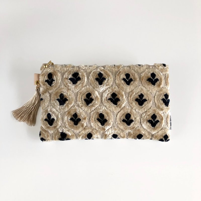 Geometric pouch made of Moroccan fabric Mignon Navy - กระเป๋าเครื่องสำอาง - ผ้าฝ้าย/ผ้าลินิน สีกากี