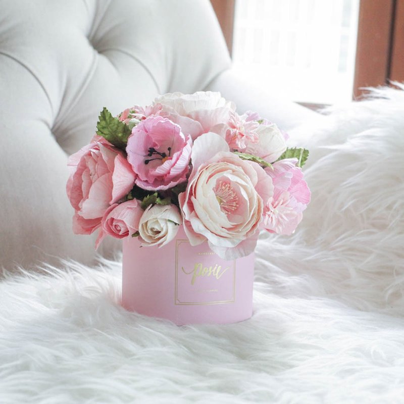 DELIGHTFUL Aromatic Large Gift Box Handmade Paper Flowers - 香薰/精油/線香 - 紙 粉紅色