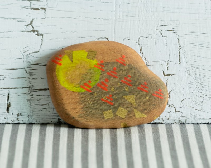 Small Abstract Hand Painted Wood Pocket Mirror (Neon yellow triangle) - 彩妝刷具/鏡子/梳子 - 木頭 黃色