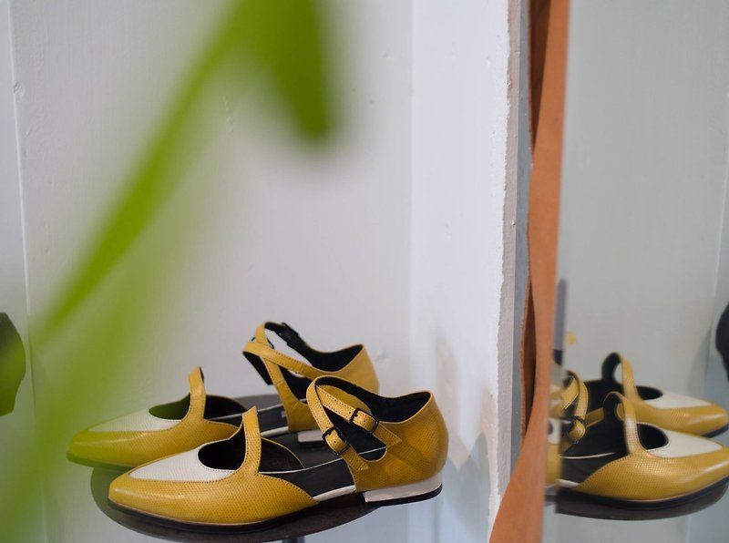 ZOODY / amber / handmade shoes / flat-bottomed sandals / yellow-white - รองเท้ารัดส้น - หนังแท้ สีส้ม