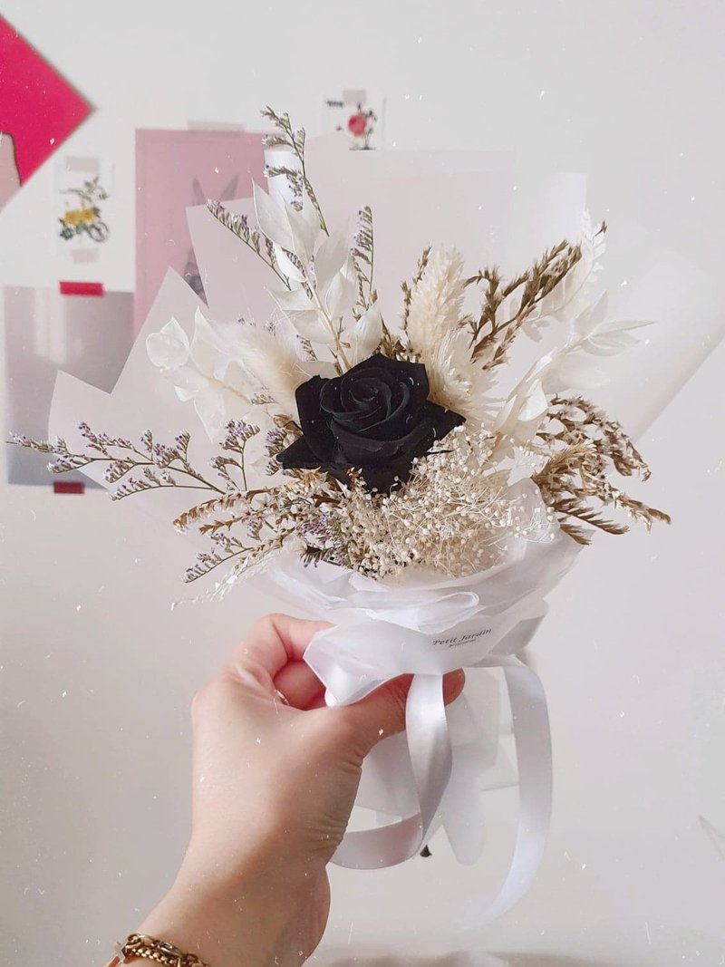 PJ小花園* |你只屬於我黑玫瑰花束 永生花束 情人節花束 告白花束 - 乾燥花/永生花 - 植物．花 黑色
