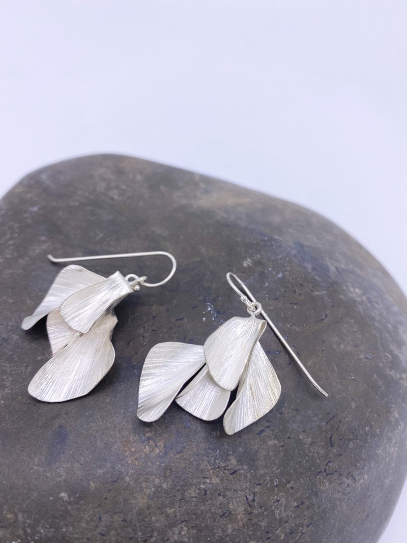 Handmade silver or gold plated leaf-shape hanging earrings (E0218) - Earrings & Clip-ons - Silver Silver