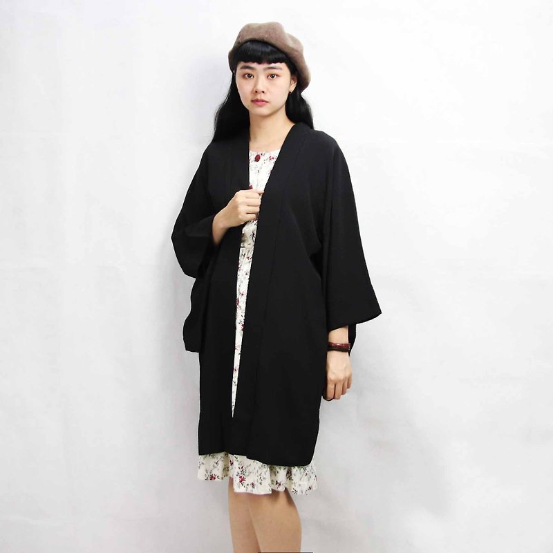 Tsubasa.Y Ancient House 011 plain black embossed thin feather woven, blouse jacket kimono and Japanese style - เสื้อแจ็คเก็ต - ผ้าไหม 