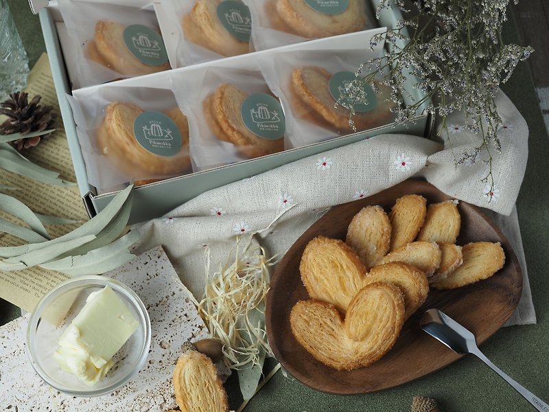 [Pikunikku Picnic Day] Butterfly pastry gift box with charming aroma made of French butter (12 pieces) - Handmade Cookies - Paper 