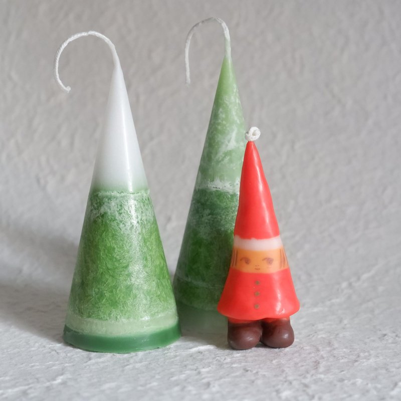 Christmas pointy hat for gift giving, children's artist homemade handmade scented candle - เทียน/เชิงเทียน - ขี้ผึ้ง 