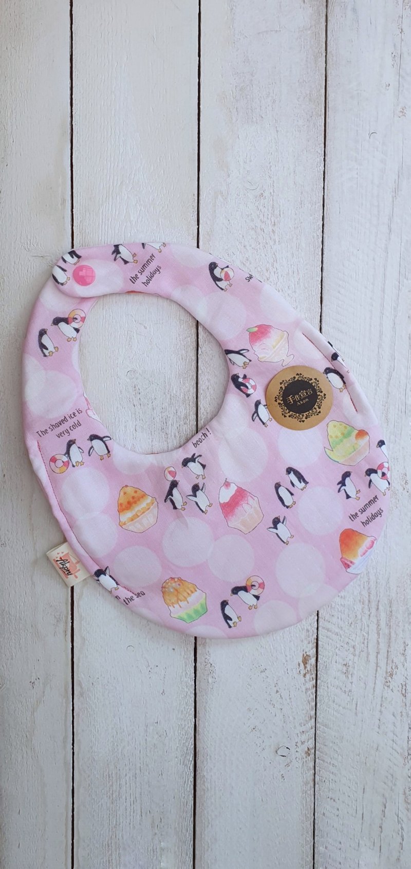 Penguin refreshing ice product-pink-eight-layer gauze egg-shaped bib saliva towel - ผ้ากันเปื้อน - ผ้าฝ้าย/ผ้าลินิน สึชมพู