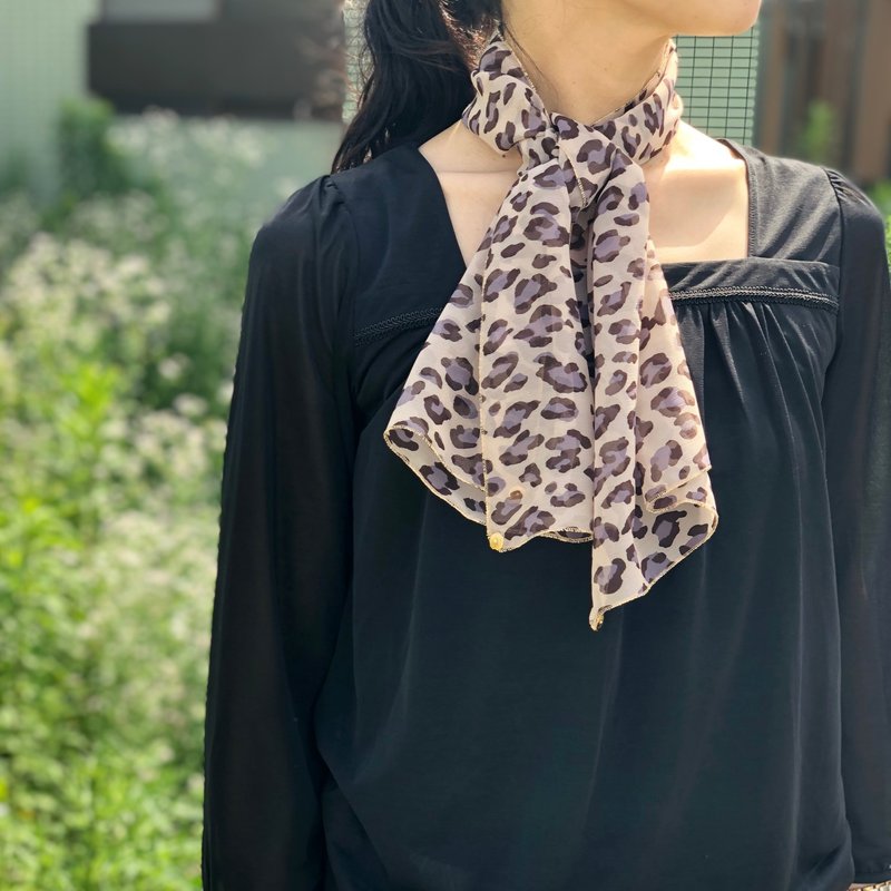 Ballett Stylish chiffon mini scarf with animal print, pink, made in Japan, washable at home - ผ้าพันคอ - เส้นใยสังเคราะห์ สึชมพู