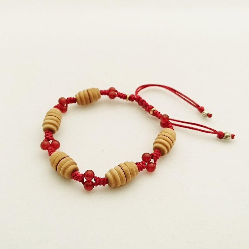 印度檀香木珠手鍊--紅瑪瑙珠款 - 手鍊/手環 - 木頭 紅色