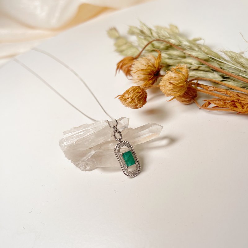 Light luxury jewelry-simple and fashionable emerald necklace - Necklaces - Gemstone 