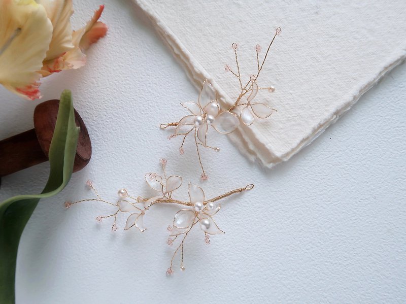 FLOWER - 兩件組 手作水晶花 樹脂飾品 禮物 閨蜜飾品 - 耳環/耳夾 - 樹脂 透明