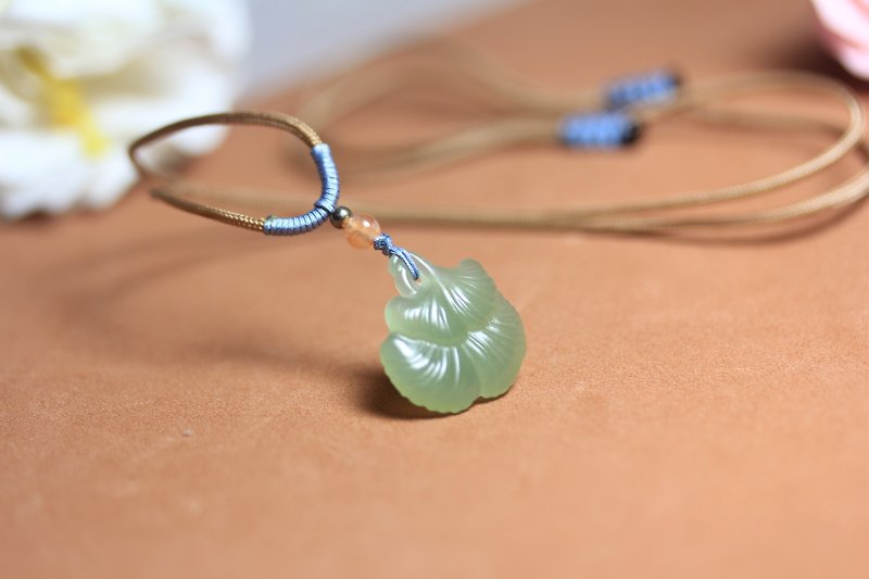 [Apricot Leaf] Natural Hetian Jade Green Ginkgo Leaf Jade Pendant Pendant Pendant Playing DIY Pendant Clavicle Chain - Necklaces - Jade Green