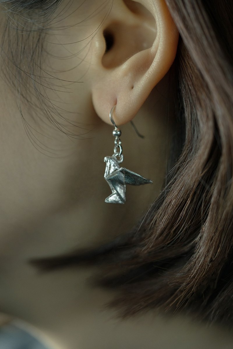 Origami the Humming Bird earrings silver 99.9 - ต่างหู - เงิน สีเงิน