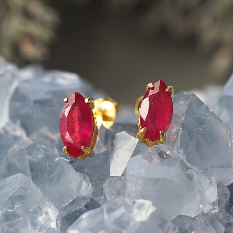 18KGPルビーのマーキスカットのピアス　紅鶸 - 耳環/耳夾/耳骨夾 - 寶石 紅色
