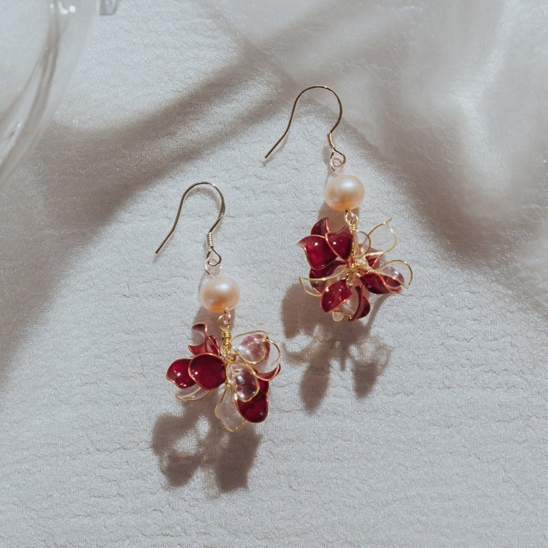 [Bouquet-Deep Red] Dangle Earrings | Crystal Flower Jewelry - ต่างหู - เรซิน สีแดง