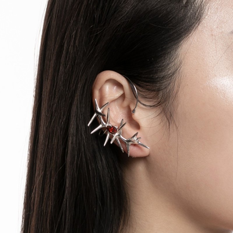 Spike series flagship pure silver thick plated white ear clip ear loop - ต่างหู - เงินแท้ สีเงิน