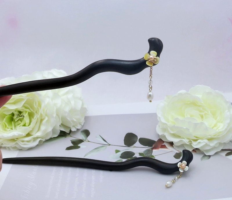Lemon hand-made hair accessories, sweet-scented osmanthus ebony hairpin (two col - Hair Accessories - Wood 