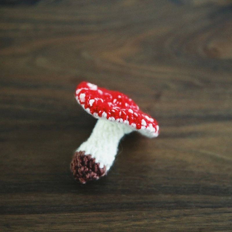 A mushroom hand-crocheted brooch pin red funny cat toy wool gift of amanita muscaria - Brooches - Wool Red