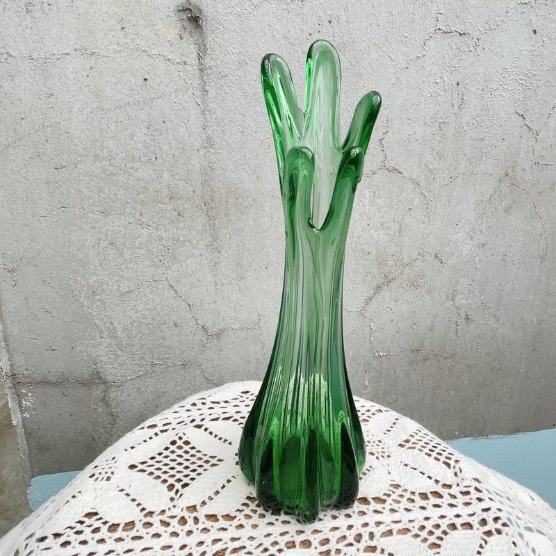 Early green five-claw glass vase - Pottery & Ceramics - Glass 