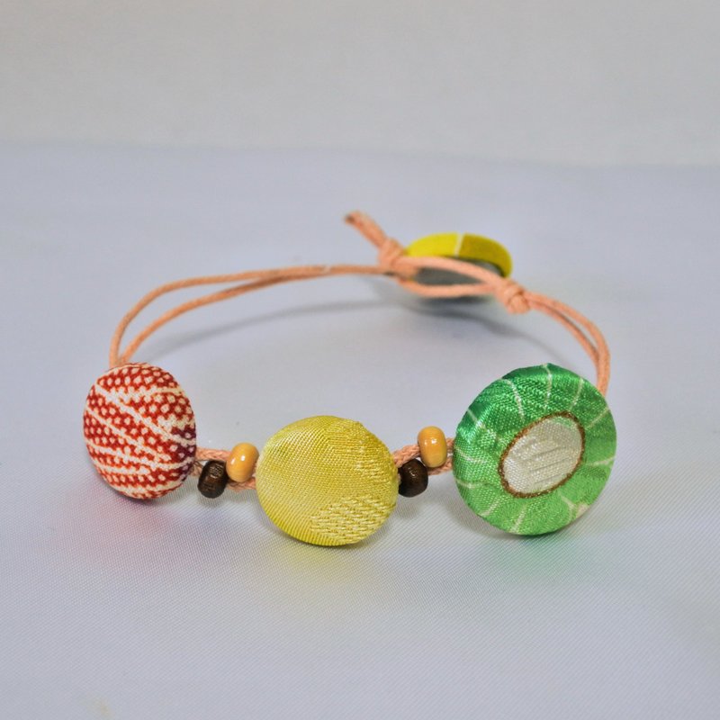 Kimono Remake: Bracelet made from covered buttons - Bracelets - Silk Yellow