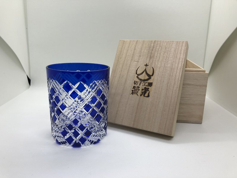Bottom-to-bottom four Yarai rock glass - Cups - Glass Blue