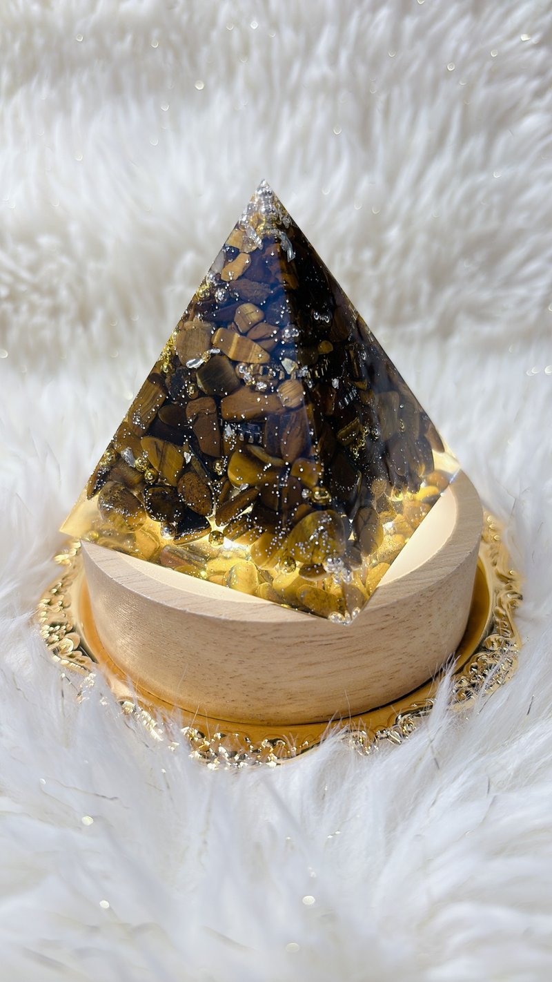 王者風範-虎眼石奧剛能量金字塔 - 擺飾/家飾品 - 水晶 咖啡色