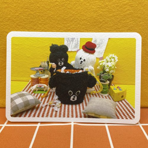 FREE BUT BUSY SHOP ポストカード ひろったあめをしまうでしゅ
