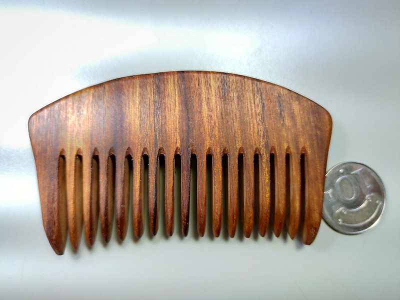 [Taiwan burdock handmade wooden comb] with comb (J) - เครื่องประดับผม - ไม้ 