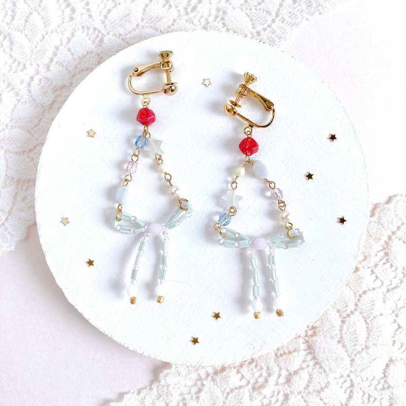 fickle ribbon earrings - ต่างหู - แก้ว สีเขียว