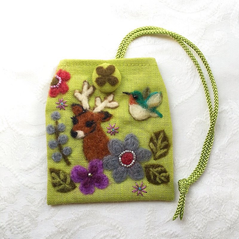 amulet bag of deer and hummingbird - อื่นๆ - ขนแกะ สีเขียว