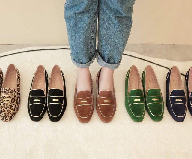 ブルマリン　レザー　ヒョウ柄　スパンコール vectorpremium_165-502508130158