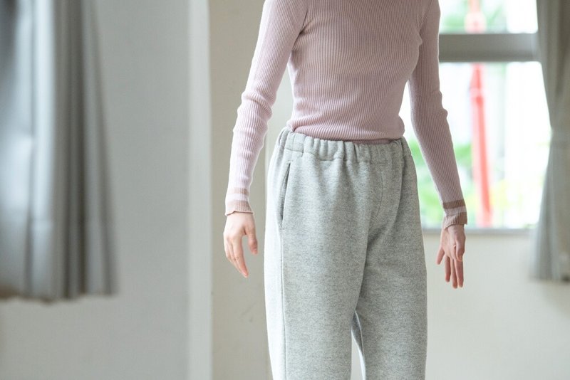 ヤク混裏起毛ニット　テーパードパンツ【OrganicCotton×Yak 両サイドポケット付】 - 女長褲 - 棉．麻 灰色