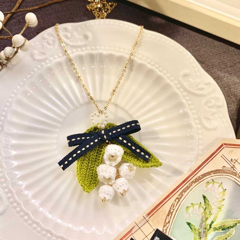 Lily of the Valley crocheted necklace necklace pearl bow - สร้อยคอ - ผ้าฝ้าย/ผ้าลินิน ขาว