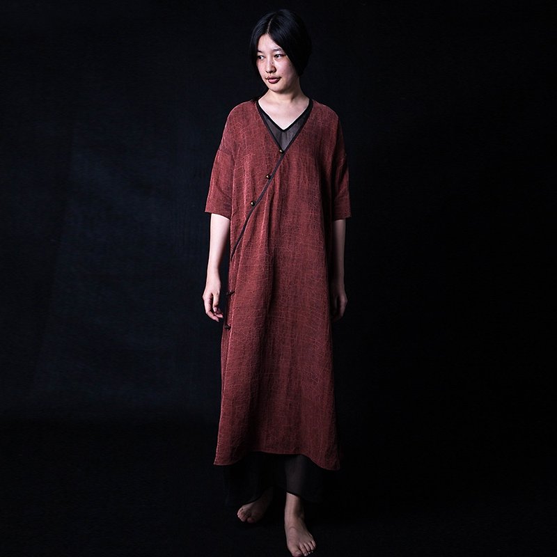 Ancient red Chinese silk fragrant cloud yarn disc button dress - One Piece Dresses - Cotton & Hemp 