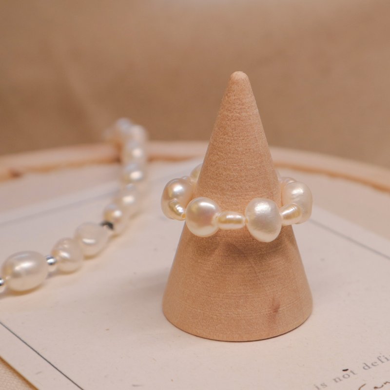 [Walking under the moon] French elegance I handmade original design I natural pearl ring - แหวนทั่วไป - ไข่มุก 