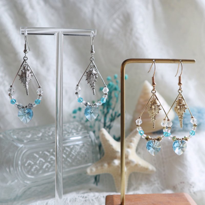 [Quality Series] Ocean Singing Ice Blue Conch Shell Anti-Sensitive Earrings - ต่างหู - โลหะ สีน้ำเงิน