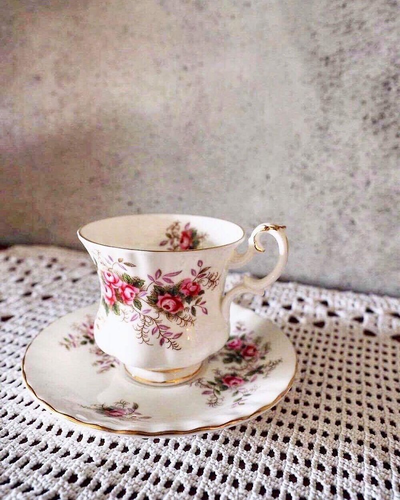 British Royal Albert Antique Flower Romantic Coffee Cup / Cup Set (JS) - แก้วมัค/แก้วกาแฟ - เครื่องลายคราม หลากหลายสี