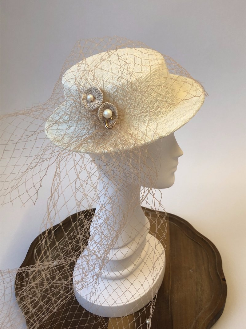 Swarovski Pearl Mesh Hat I Low-key Gorgeous I Original Handmade I Wedding Accessories - เครื่องประดับผม - วัสดุอื่นๆ หลากหลายสี