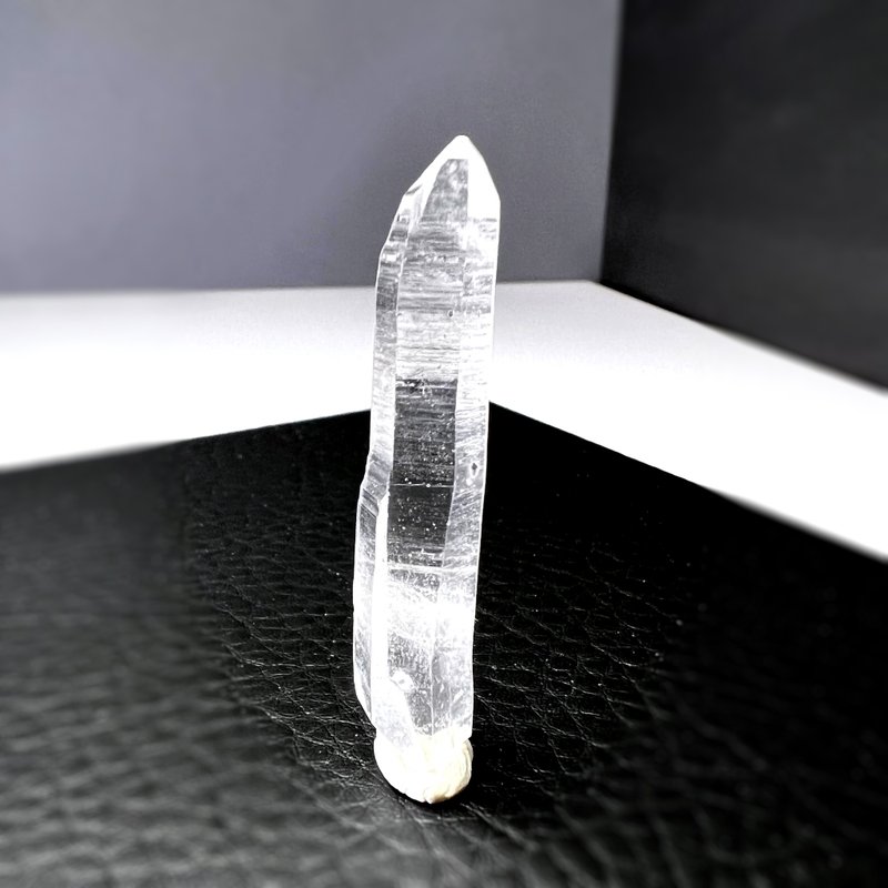 生長。原礦 一圖一物 高頻水晶 能量 I 雷姆利亞水晶 手術刀 I - 擺飾/家飾品 - 水晶 白色